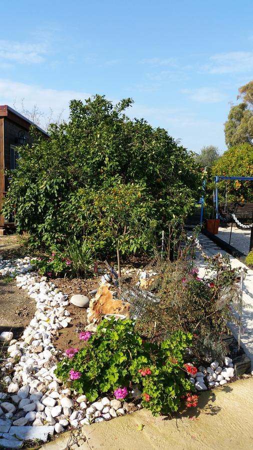 Asbn Magic Garden Villa Acra Exterior foto